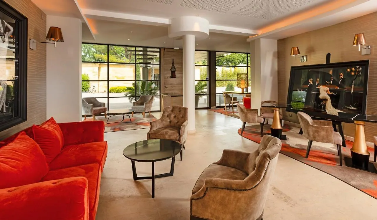 Best Western Plus Le Lavarin Avinhão França